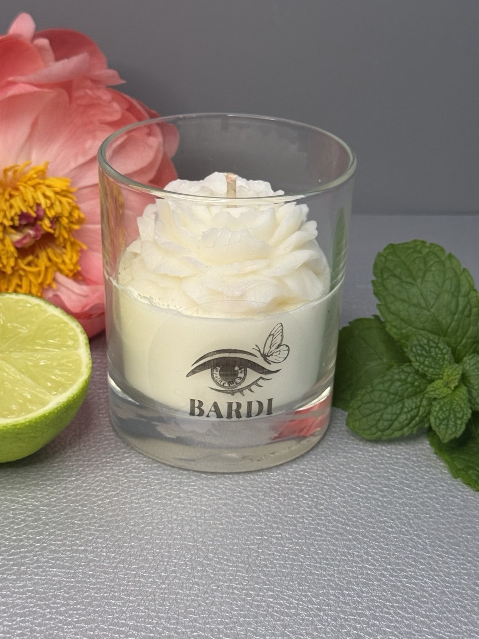 Handcrafted Candle #26 || Peony scent || Soy & Olive Wax